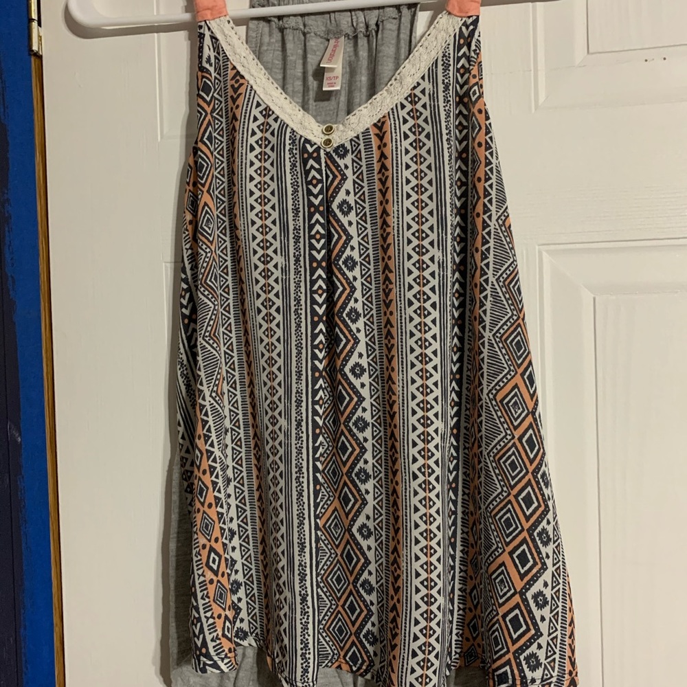 Grey pattern tank top